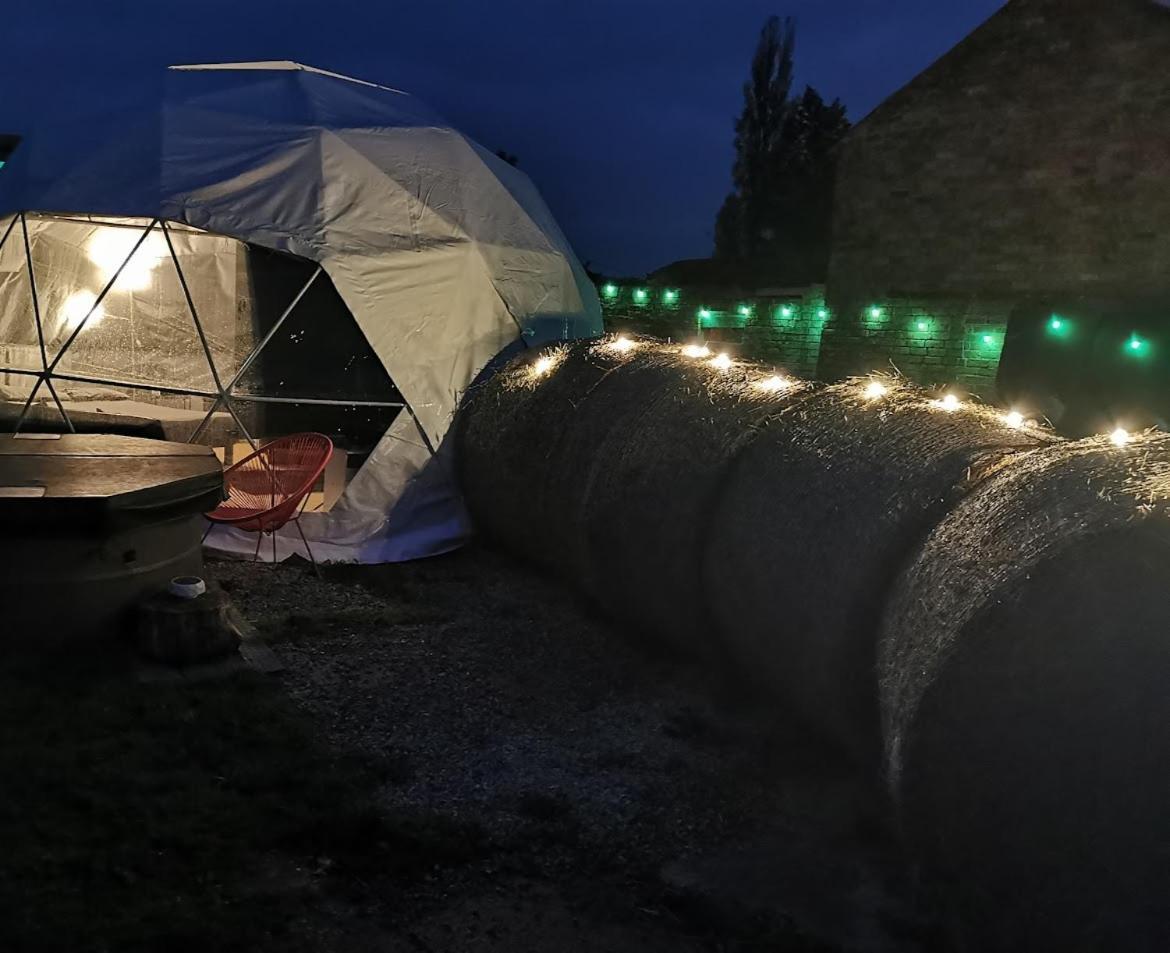 Ferienwohnung Lincoln Star Dome, Hot Tub, Bbq Langworth Exterior foto